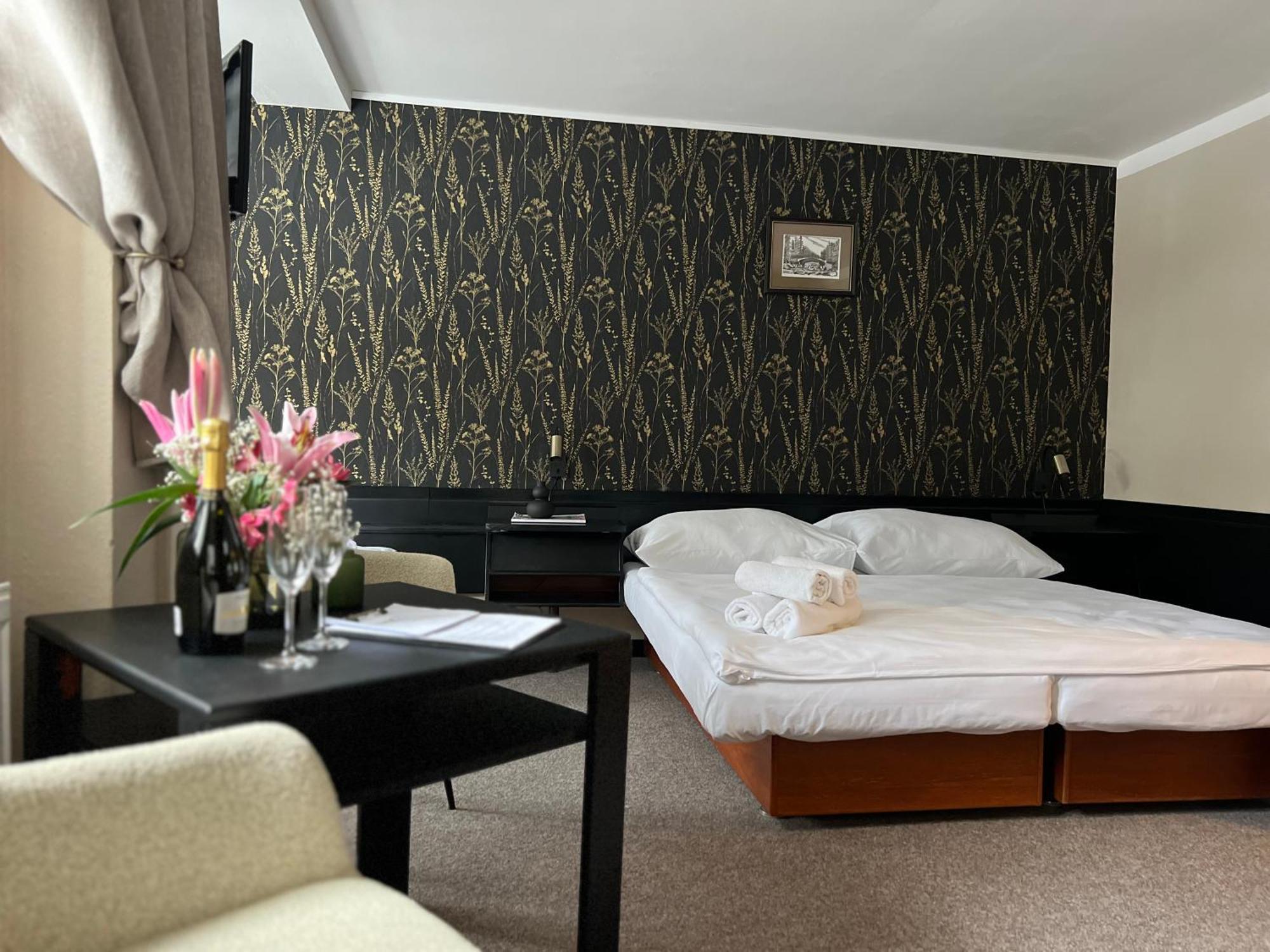 Hotel Lomnice Špindlerŭv Mlýn Ngoại thất bức ảnh