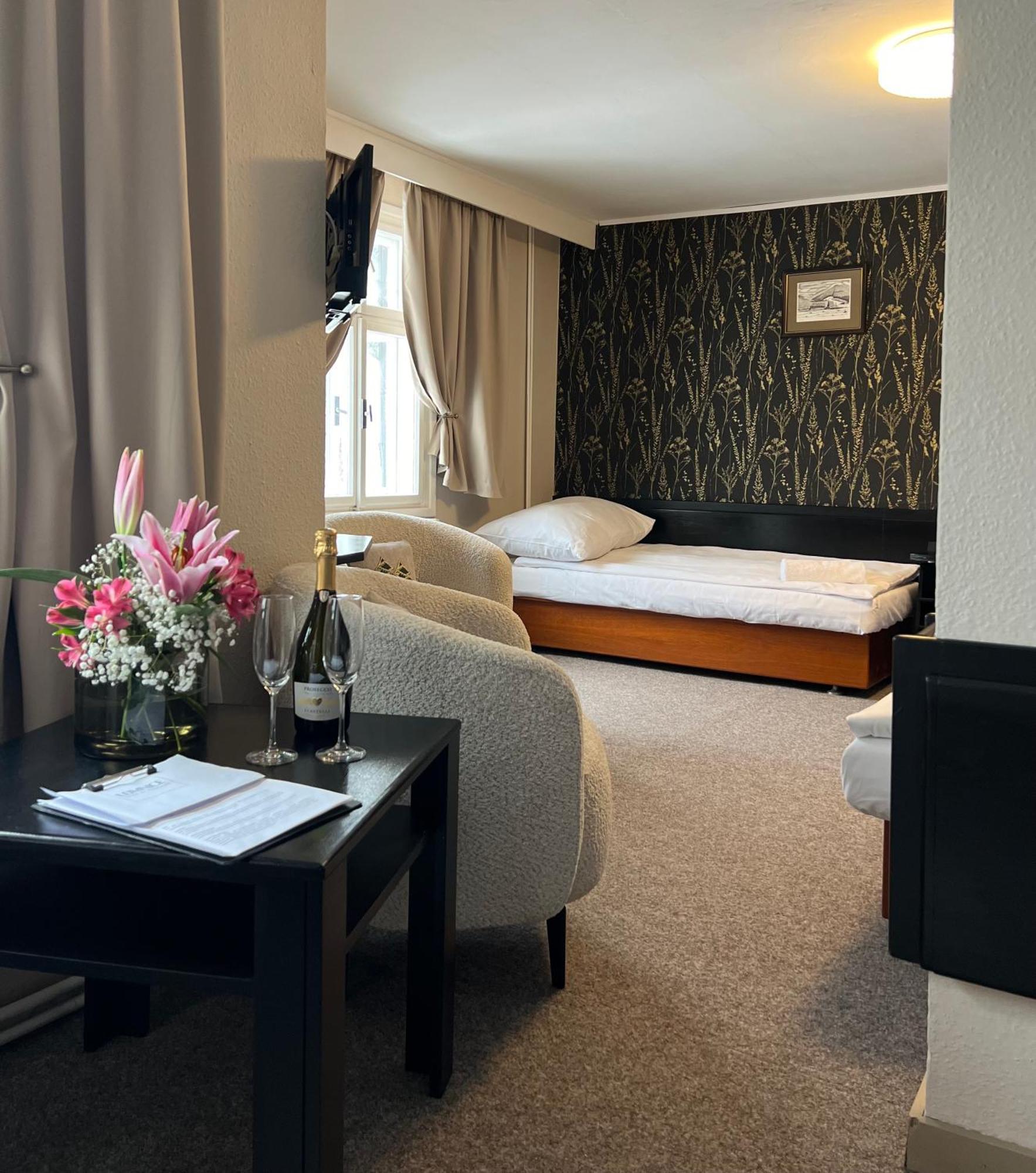 Hotel Lomnice Špindlerŭv Mlýn Ngoại thất bức ảnh